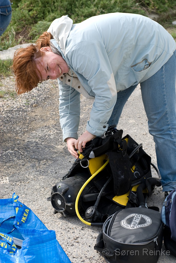 DSC_0333.jpg - My friend Alice gearing up